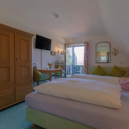 Hotel "Malerwinkel" Gmbh Seeon-Seebruck Exteriör bild