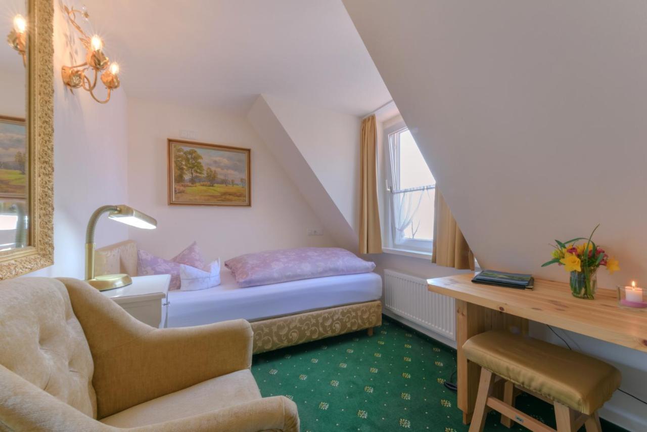 Hotel "Malerwinkel" Gmbh Seeon-Seebruck Rum bild