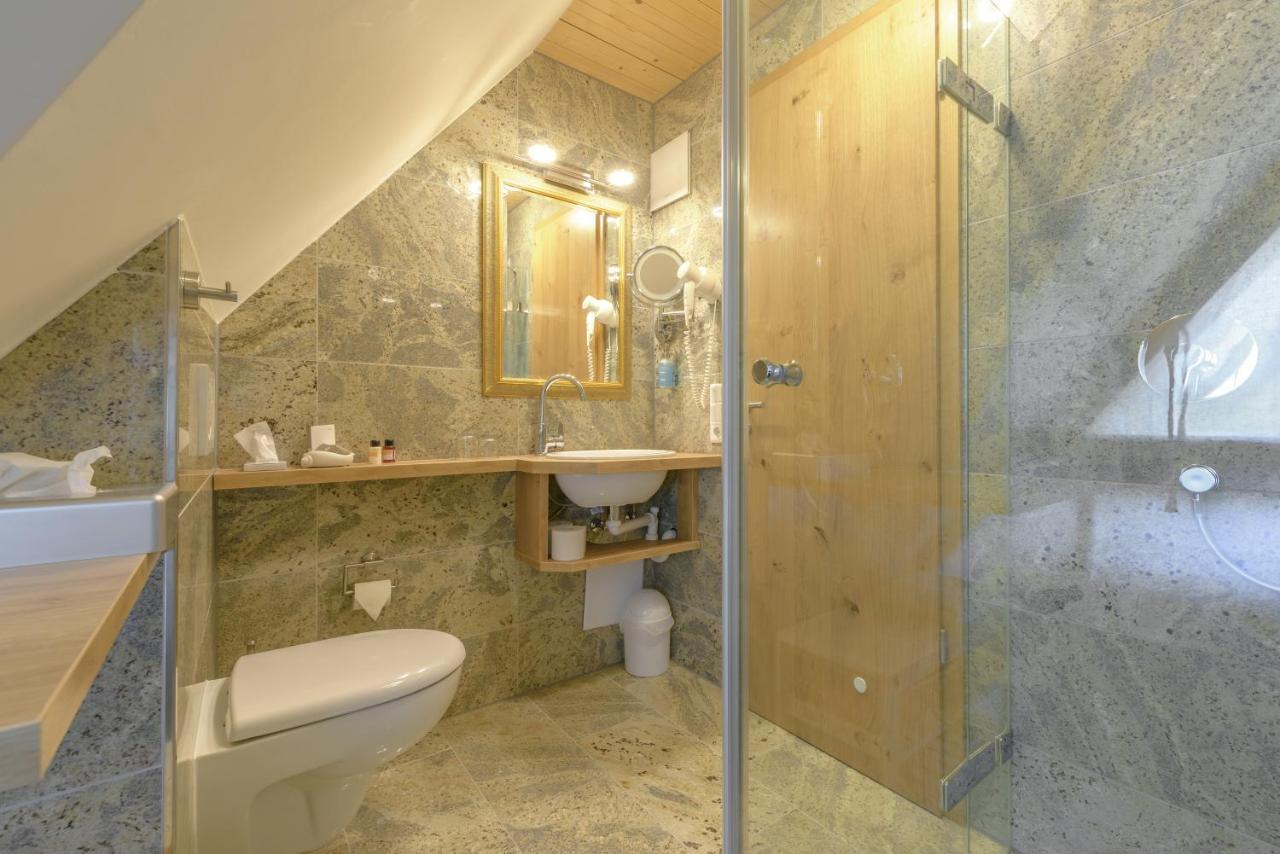 Hotel "Malerwinkel" Gmbh Seeon-Seebruck Rum bild